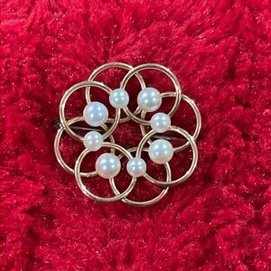VTG Krementz infinity  circle overlay gold filled and cultured pearl brooch pin